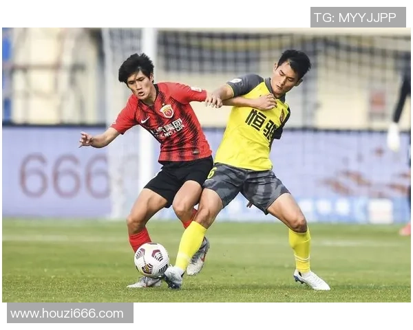 赛后分析:上海足球队与广州足球队球员个人能力对比探讨 赛后分析:上海足球队与广州足球队球员个人能力对比探讨