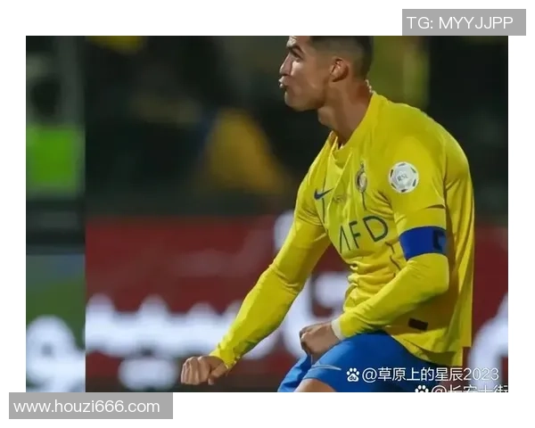 足球明星私密瞬间曝光引发热议球迷反应各异